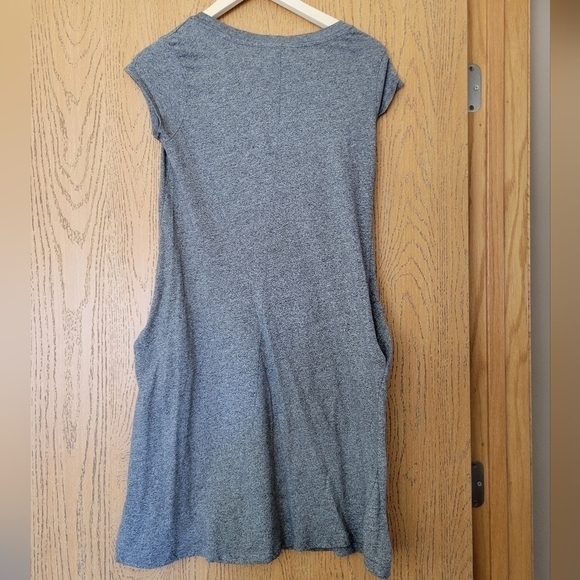 For the Republic grey vneck t-shirt dress with pockets M - Picture 6 of 6